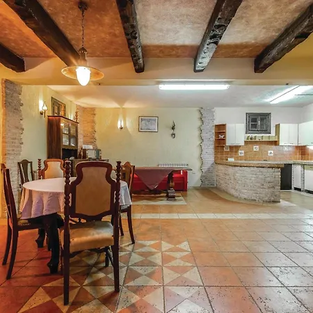 Feriehus Awesome In With Wifi Kostrena