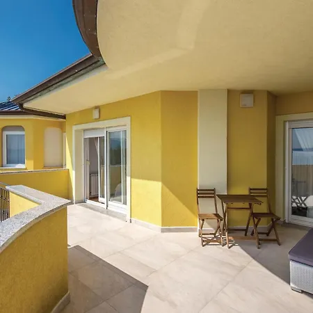Casa vacanze Awesome In With Wifi Kostrena