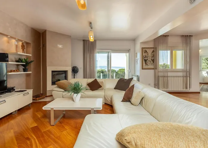 Awesome In With Wifi Holiday home